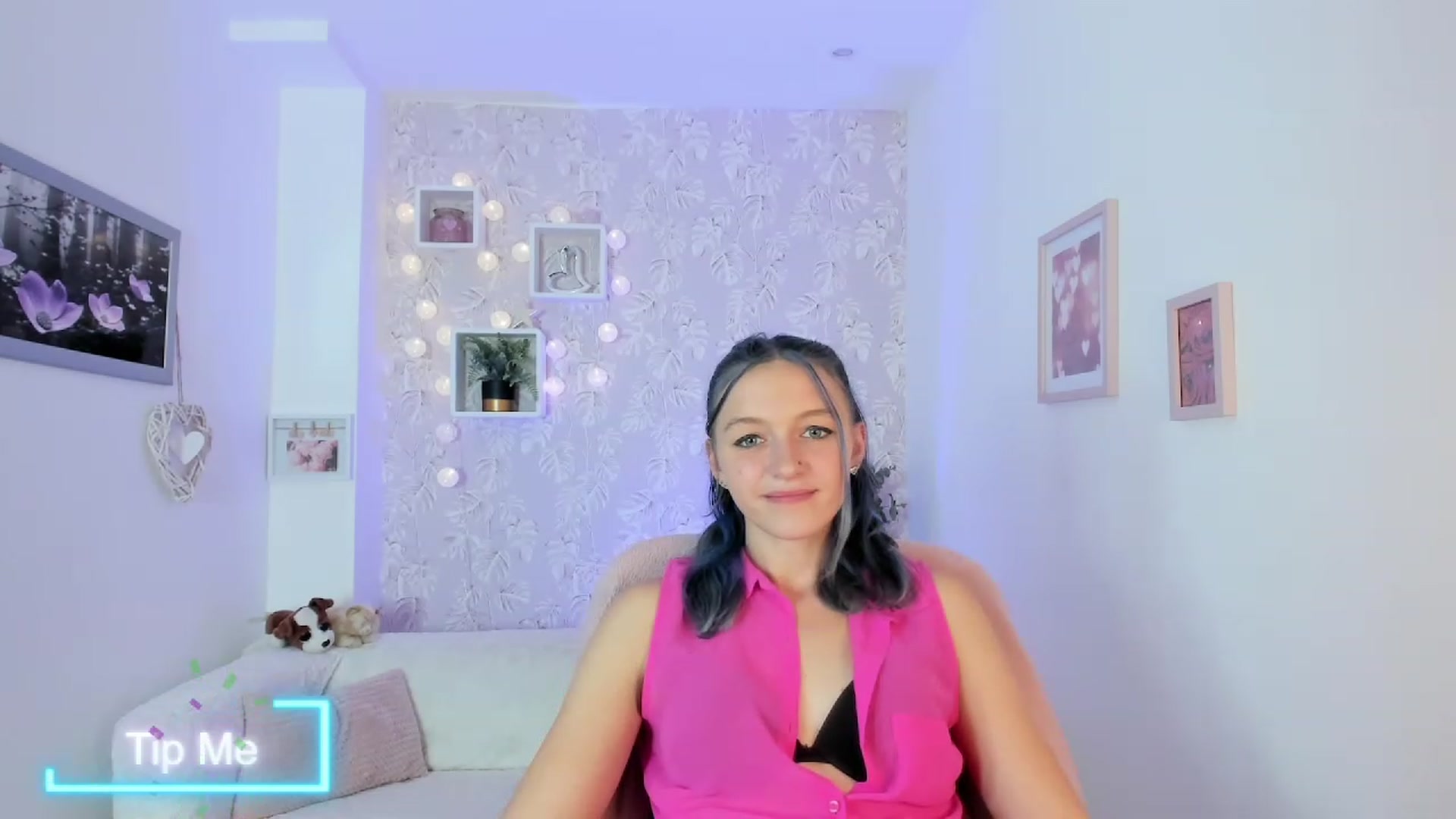 Gallery image thumbnail from Molly_Grey18's myfreecams stream on, 10/06/2023, 17:39 image 13 of 20