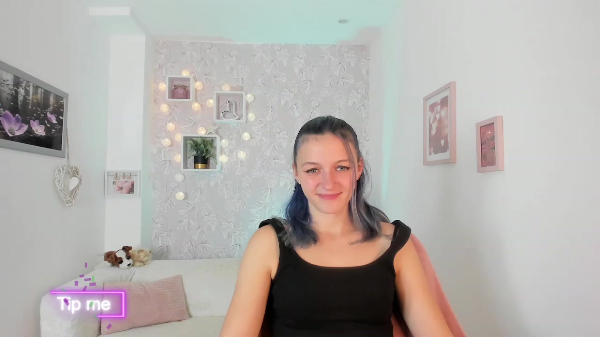 Gallery image thumbnail from Molly_Grey18's myfreecams stream on, 10/10/2023, 13:54 image 12 of 20