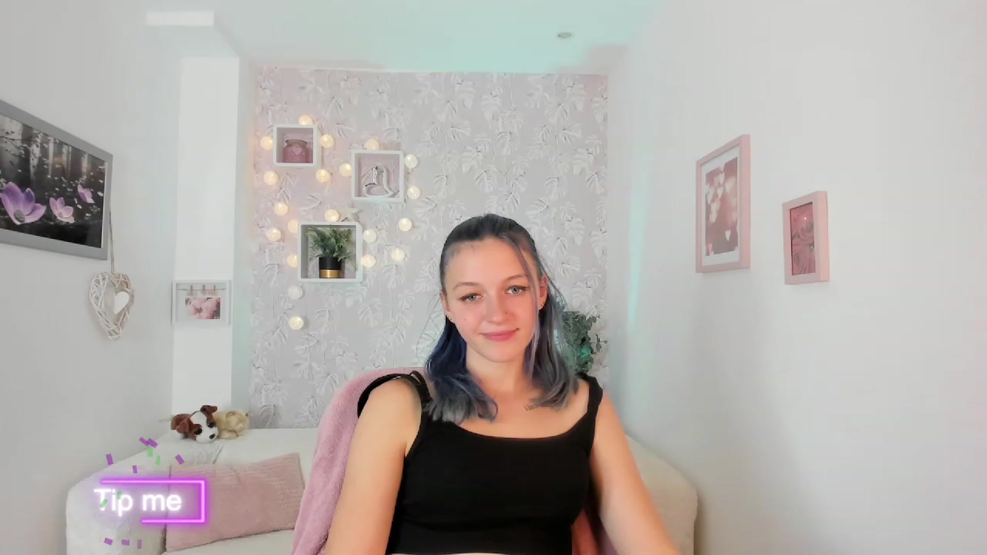 Gallery image thumbnail from Molly_Grey18's myfreecams stream on, 10/10/2023, 13:54 image 17 of 20