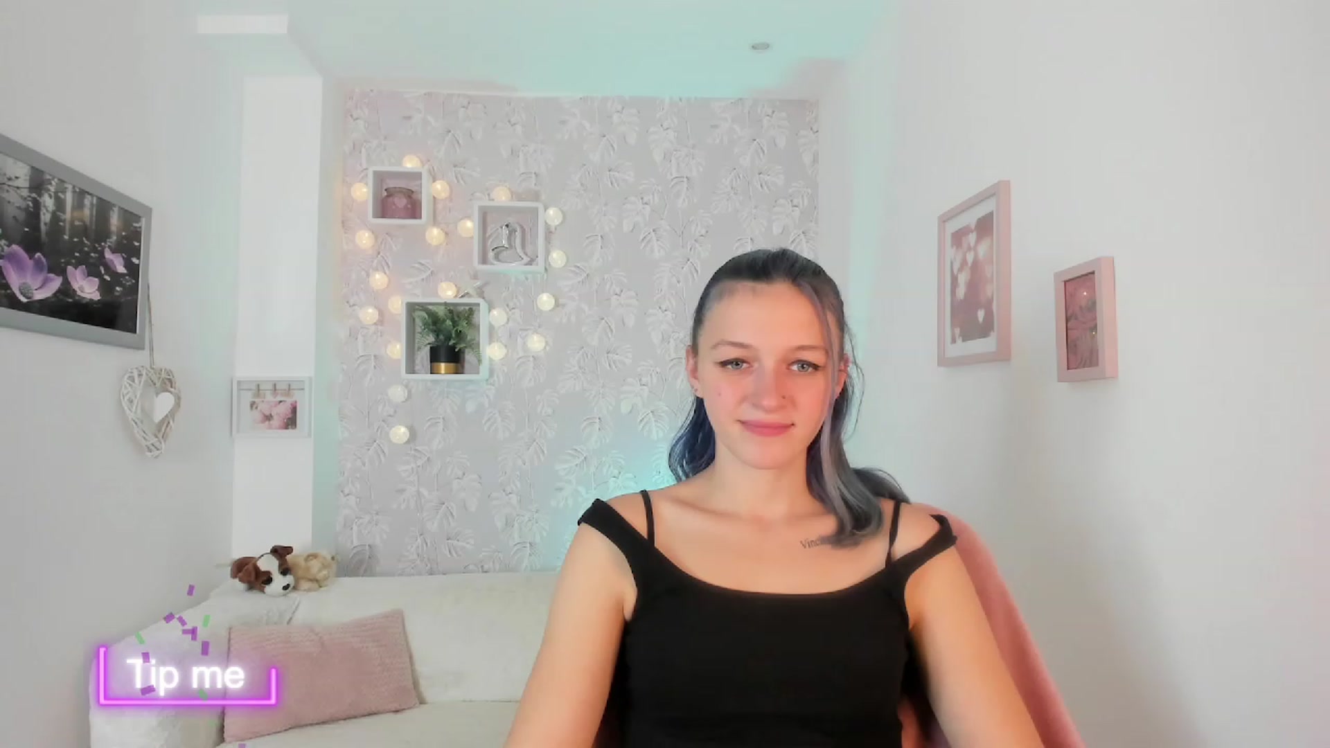 Gallery image thumbnail from Molly_Grey18's myfreecams stream on, 10/10/2023, 13:54 image 3 of 20