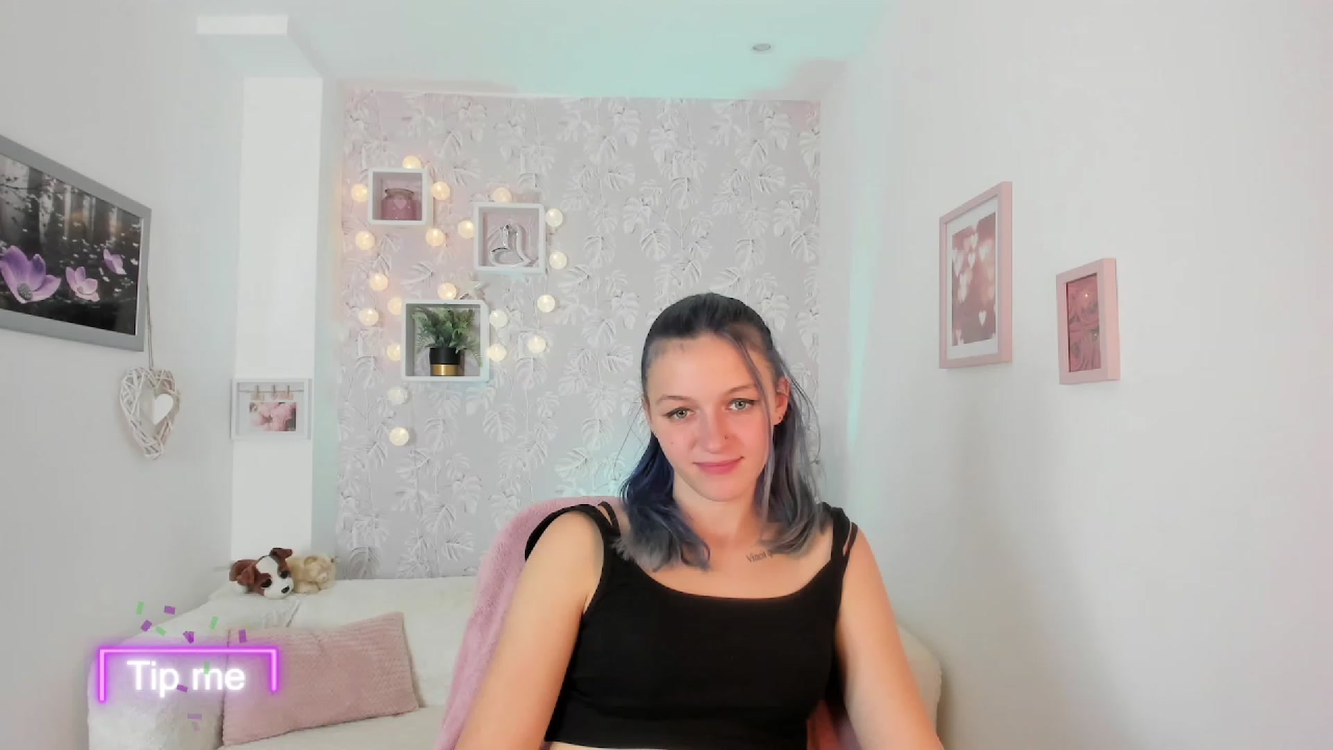 Gallery image thumbnail from Molly_Grey18's myfreecams stream on, 10/10/2023, 13:54 image 19 of 20
