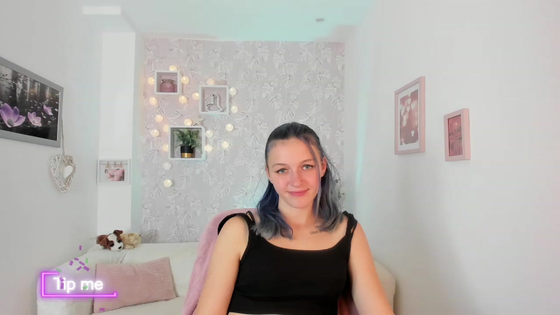Gallery image thumbnail from Molly_Grey18's myfreecams stream on, 10/10/2023, 13:54 image 18 of 20