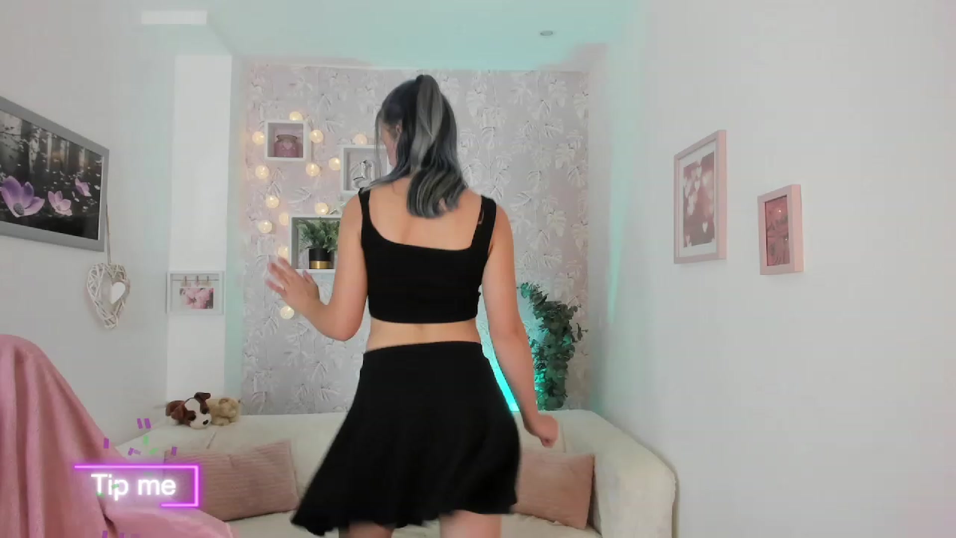 Gallery image thumbnail from Molly_Grey18's myfreecams stream on, 10/10/2023, 13:54 image 2 of 20