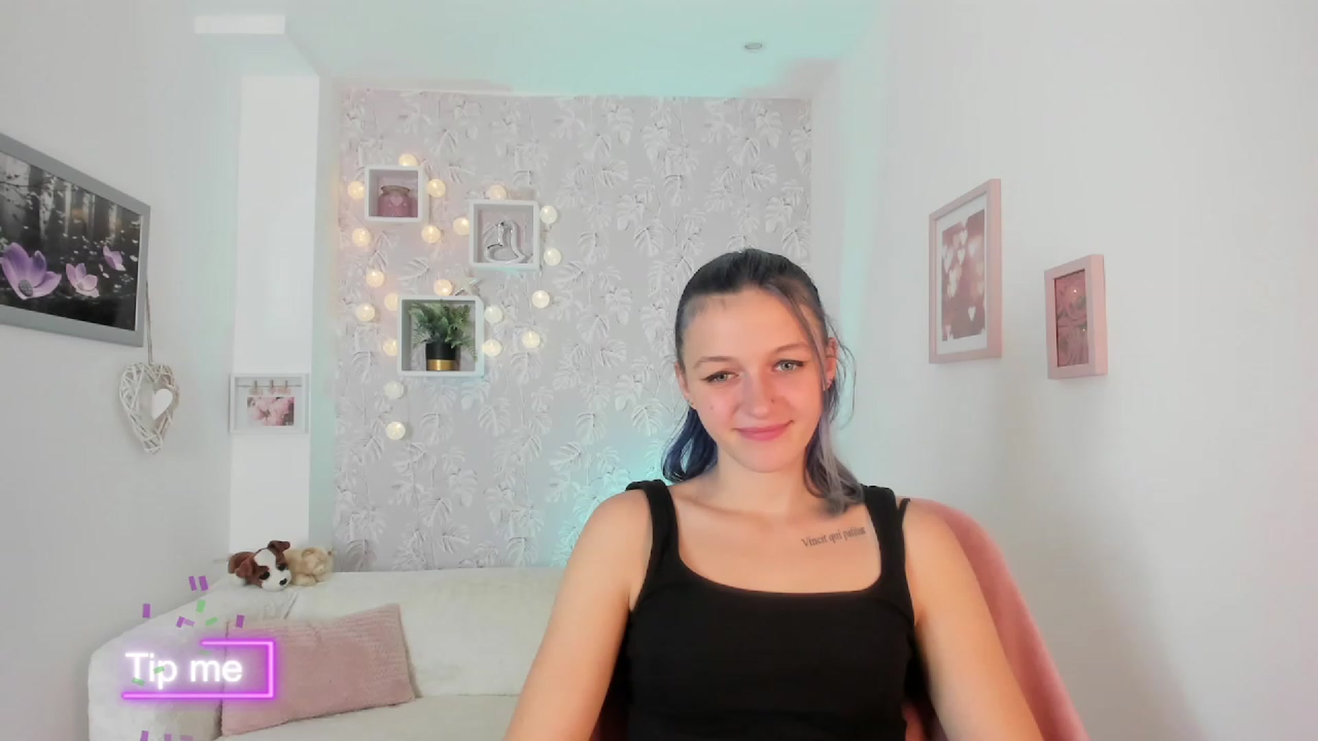 Gallery image thumbnail from Molly_Grey18's myfreecams stream on, 10/10/2023, 13:54 image 5 of 20