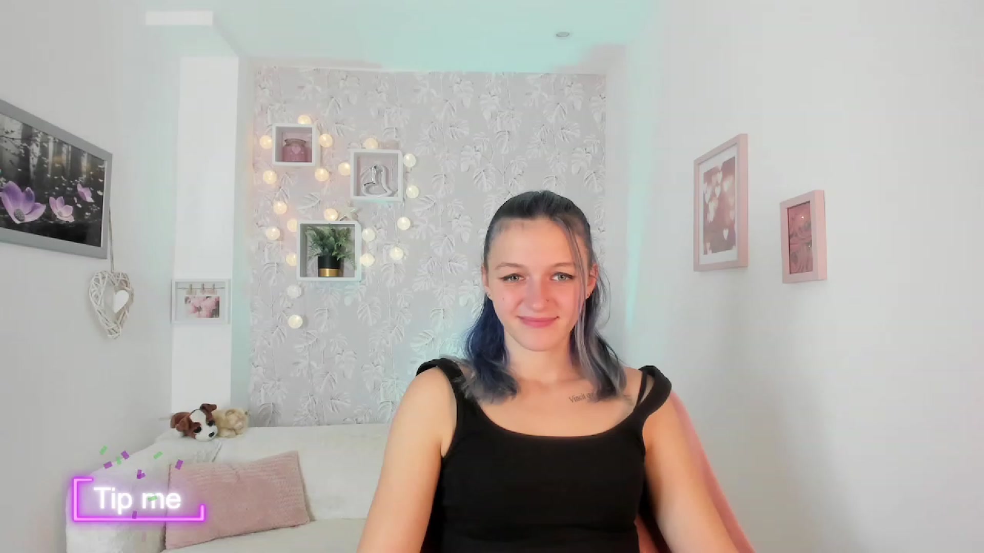 Gallery image thumbnail from Molly_Grey18's myfreecams stream on, 10/10/2023, 13:54 image 13 of 20