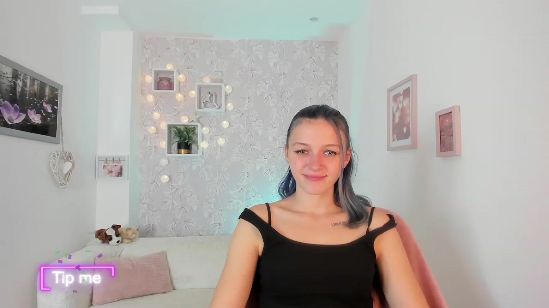 Gallery image thumbnail from Molly_Grey18's myfreecams stream on, 10/10/2023, 13:54 image 4 of 20