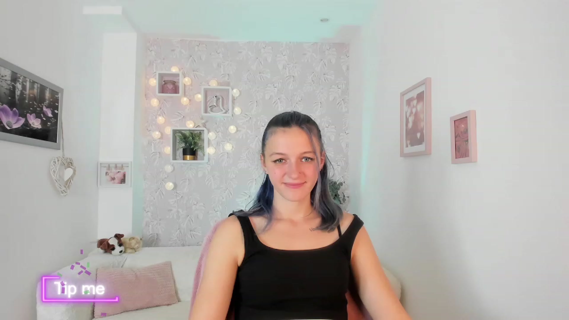 Gallery image thumbnail from Molly_Grey18's myfreecams stream on, 10/10/2023, 15:00 image 8 of 20