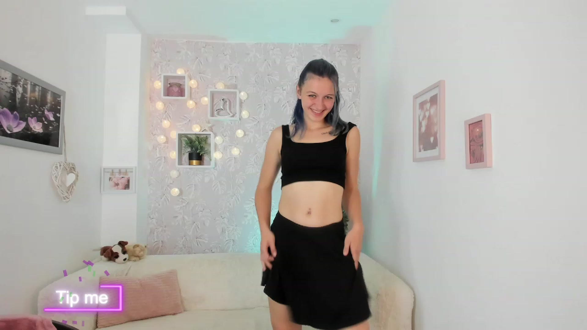 Gallery image thumbnail from Molly_Grey18's myfreecams stream on, 10/10/2023, 15:00 image 10 of 20