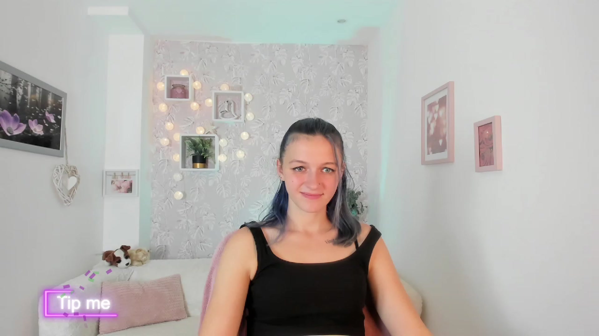 Gallery image thumbnail from Molly_Grey18's myfreecams stream on, 10/10/2023, 15:00 image 7 of 20