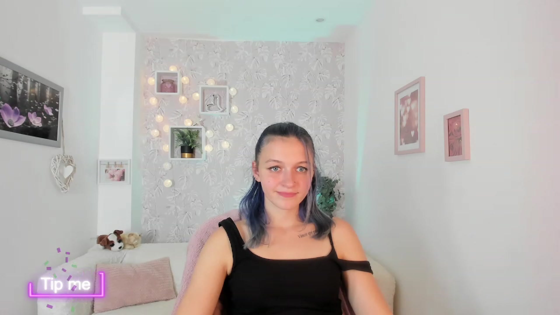 Gallery image thumbnail from Molly_Grey18's myfreecams stream on, 10/10/2023, 17:58 image 13 of 20