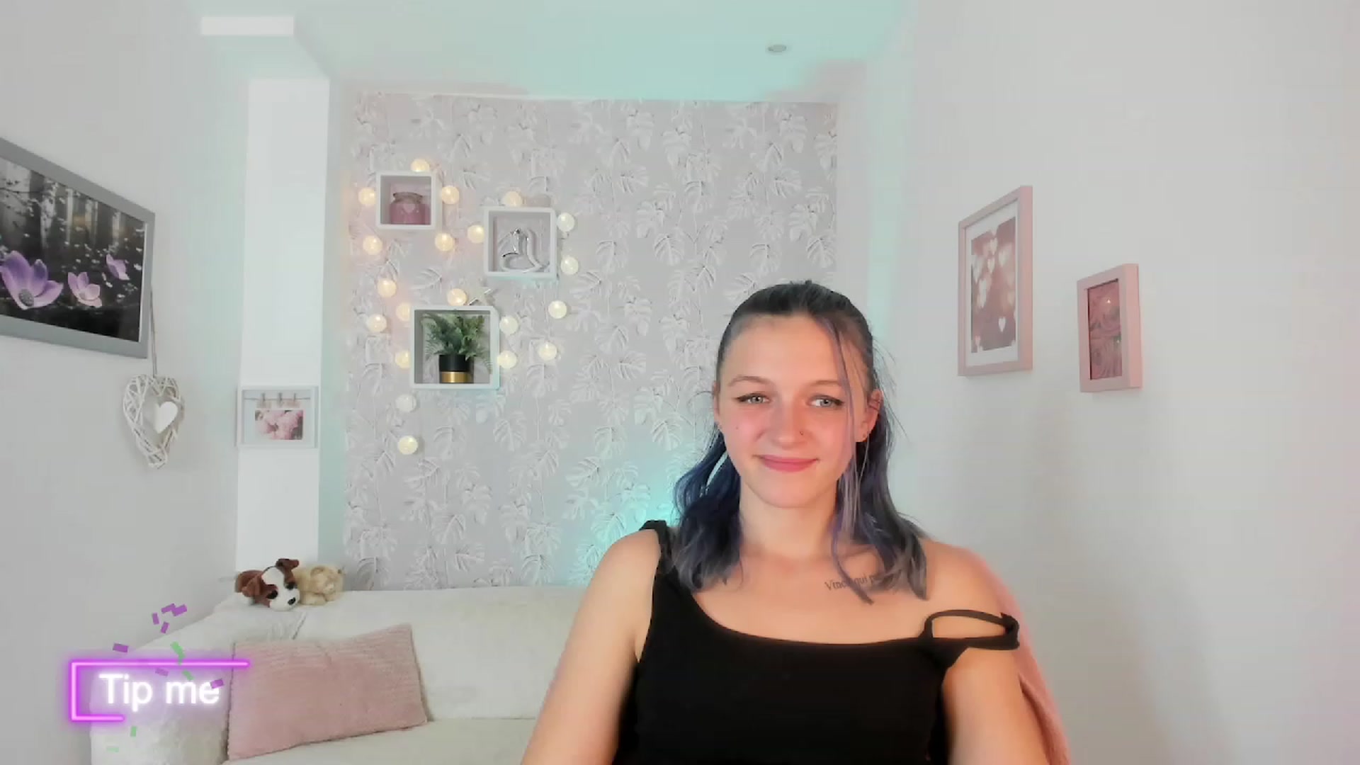 Gallery image thumbnail from Molly_Grey18's myfreecams stream on, 10/10/2023, 17:58 image 4 of 20