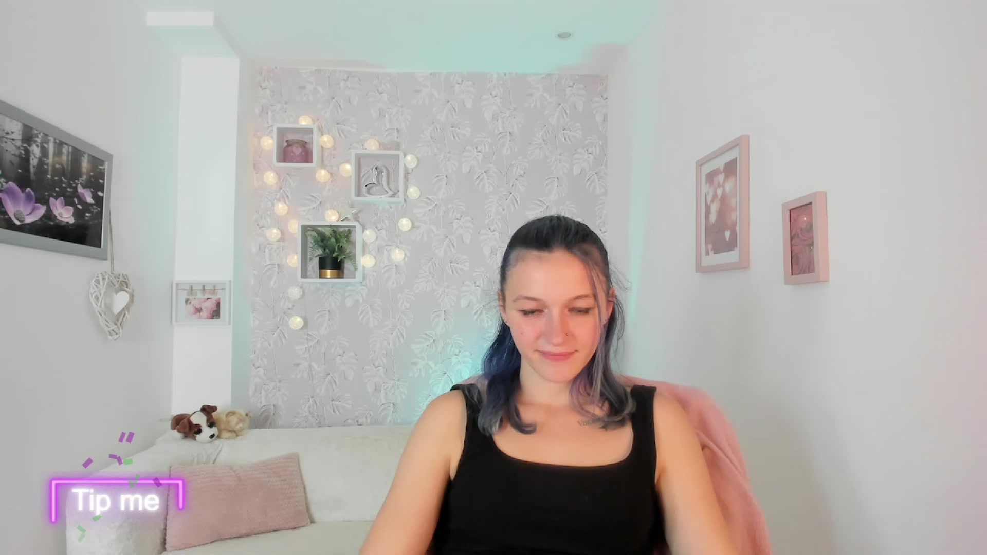 Gallery image thumbnail from Molly_Grey18's myfreecams stream on, 10/10/2023, 17:58 image 1 of 20