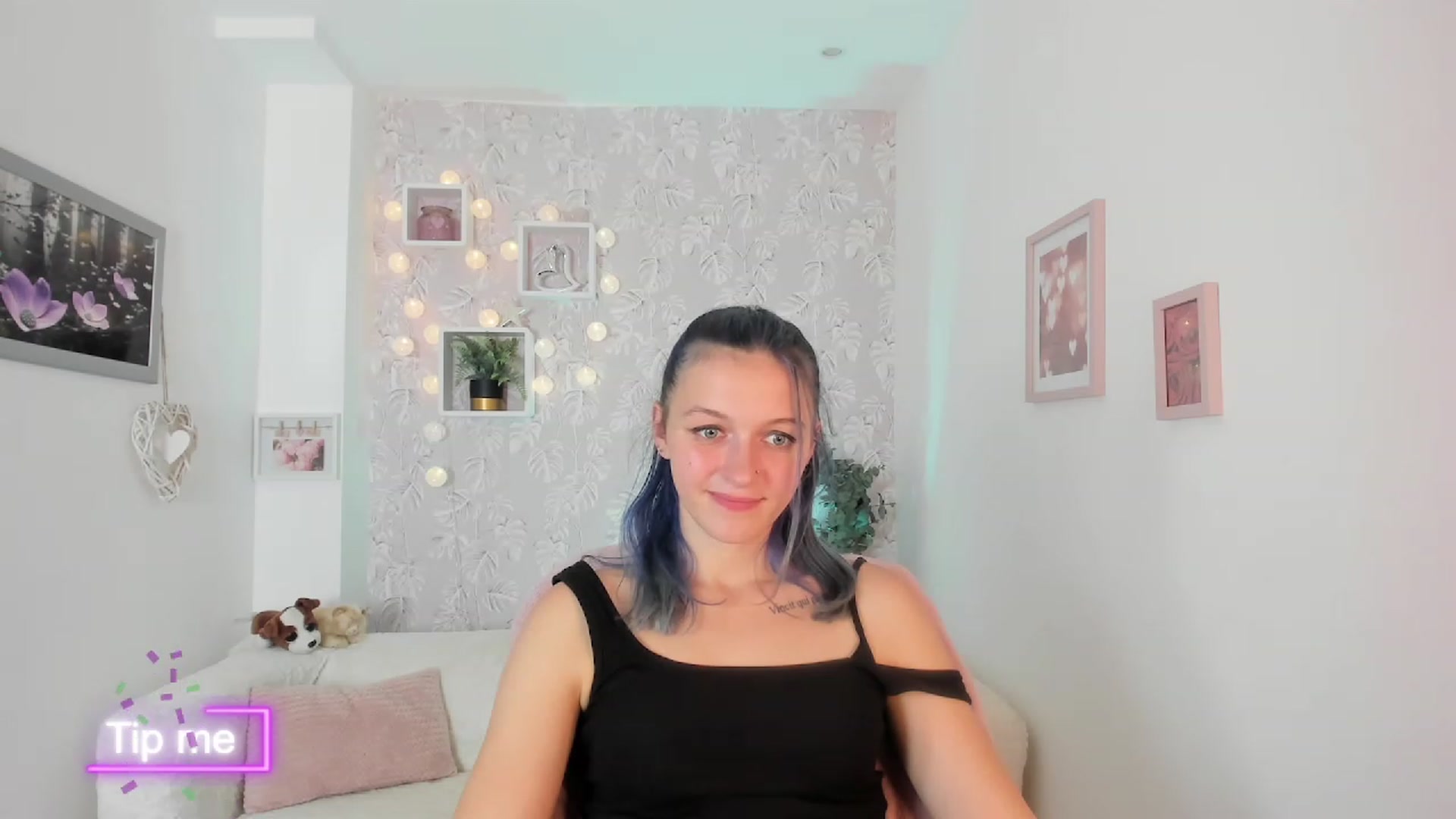 Gallery image thumbnail from Molly_Grey18's myfreecams stream on, 10/10/2023, 17:58 image 19 of 20
