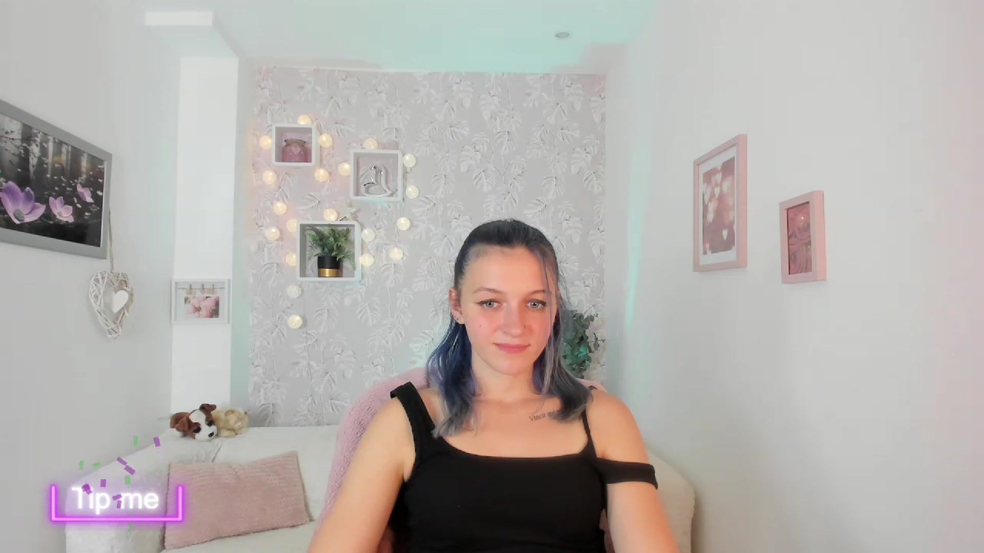 Gallery image thumbnail from Molly_Grey18's myfreecams stream on, 10/10/2023, 17:58 image 15 of 20