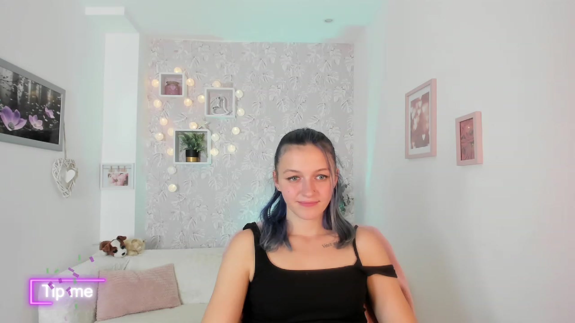 Gallery image thumbnail from Molly_Grey18's myfreecams stream on, 10/10/2023, 17:58 image 11 of 20