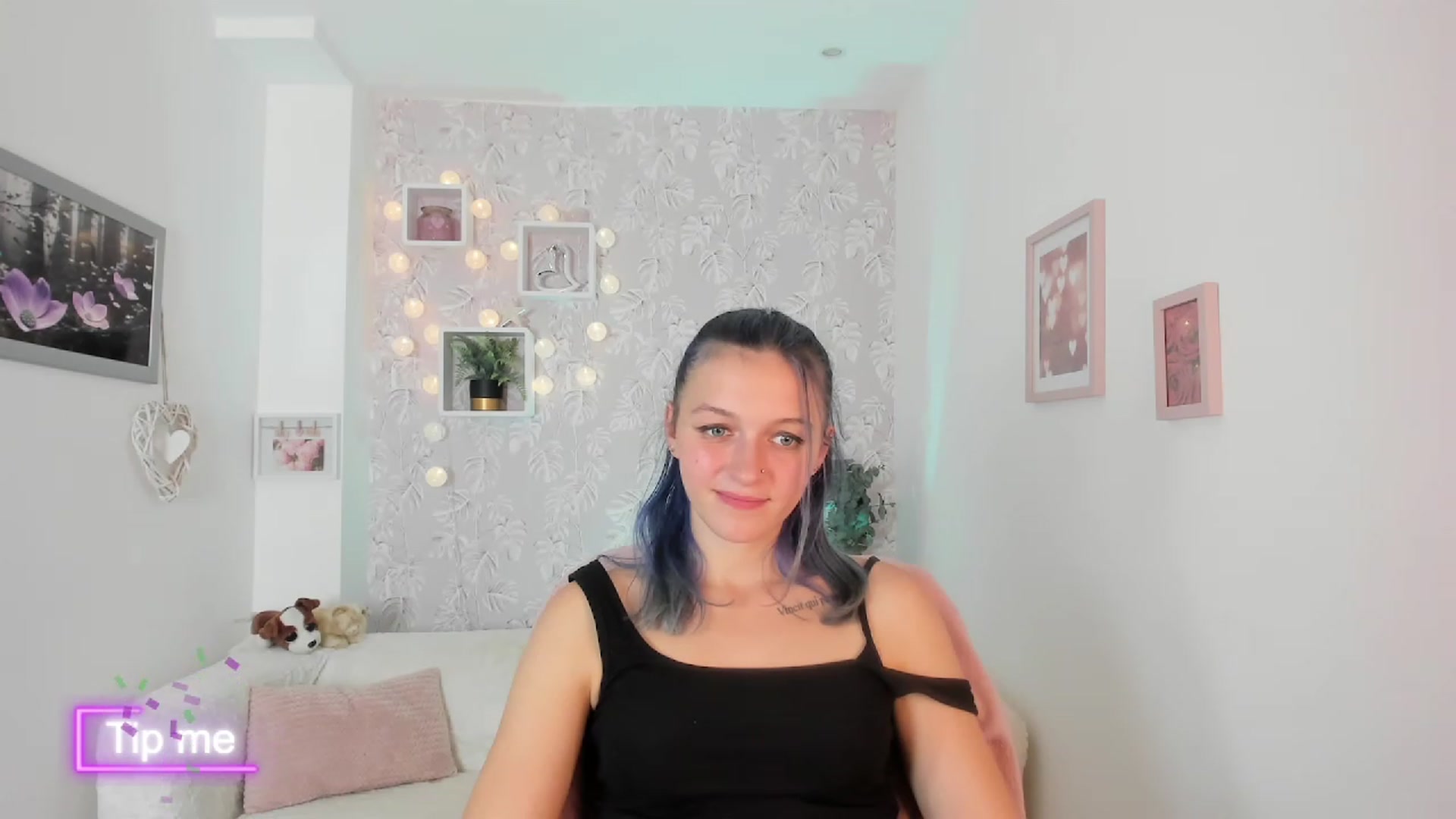 Gallery image thumbnail from Molly_Grey18's myfreecams stream on, 10/10/2023, 17:58 image 20 of 20