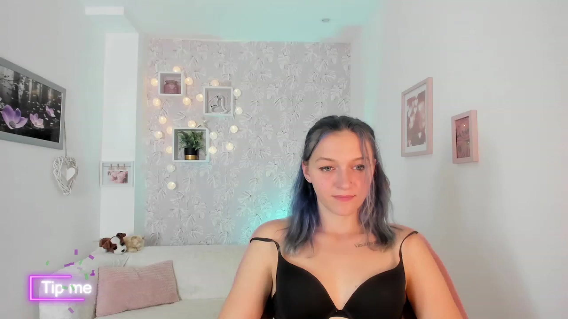 Gallery image thumbnail from Molly_Grey18's myfreecams stream on, 10/11/2023, 18:32 image 17 of 20