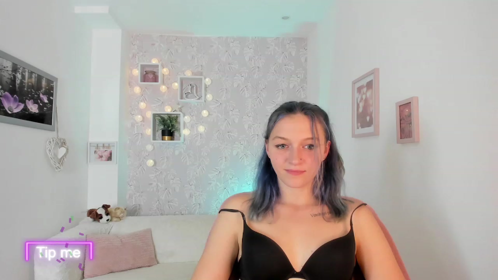 Gallery image thumbnail from Molly_Grey18's myfreecams stream on, 10/11/2023, 18:32 image 18 of 20