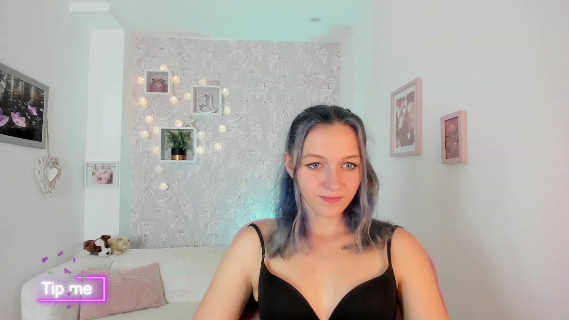 Gallery image thumbnail from Molly_Grey18's myfreecams stream on, 10/12/2023, 14:58 image 17 of 20