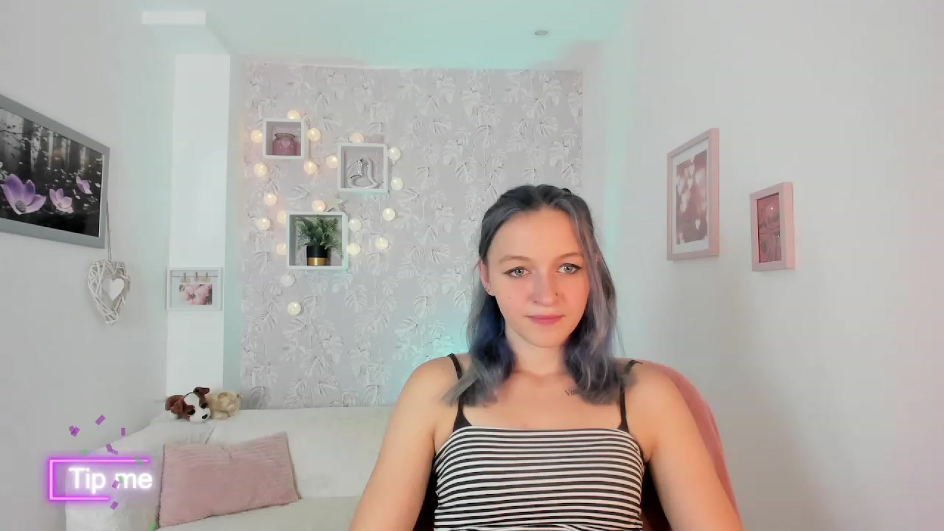 Gallery image thumbnail from Molly_Grey18's myfreecams stream on, 10/12/2023, 14:58 image 5 of 20