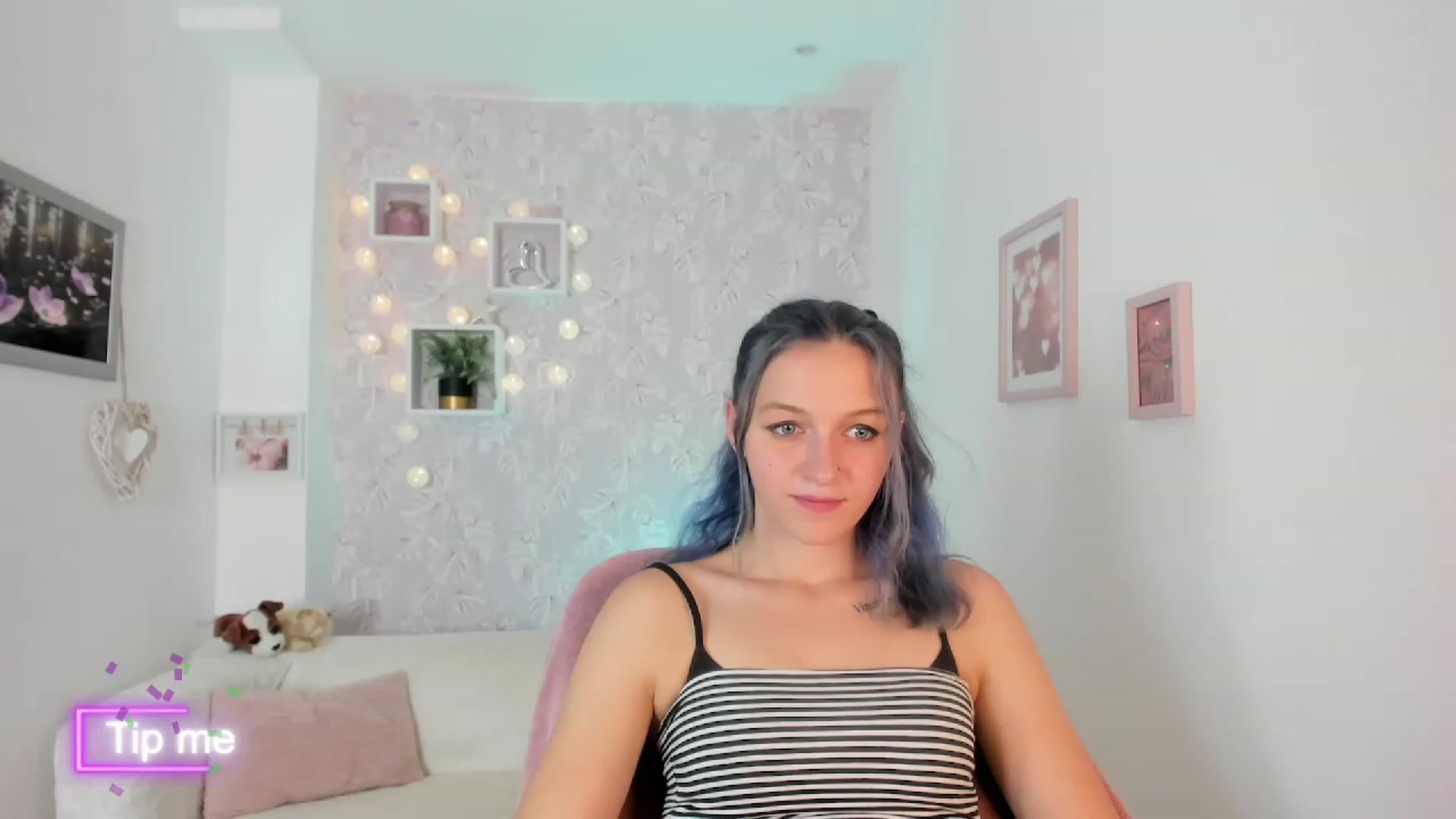 Gallery image thumbnail from Molly_Grey18's myfreecams stream on, 10/12/2023, 16:36 image 12 of 20