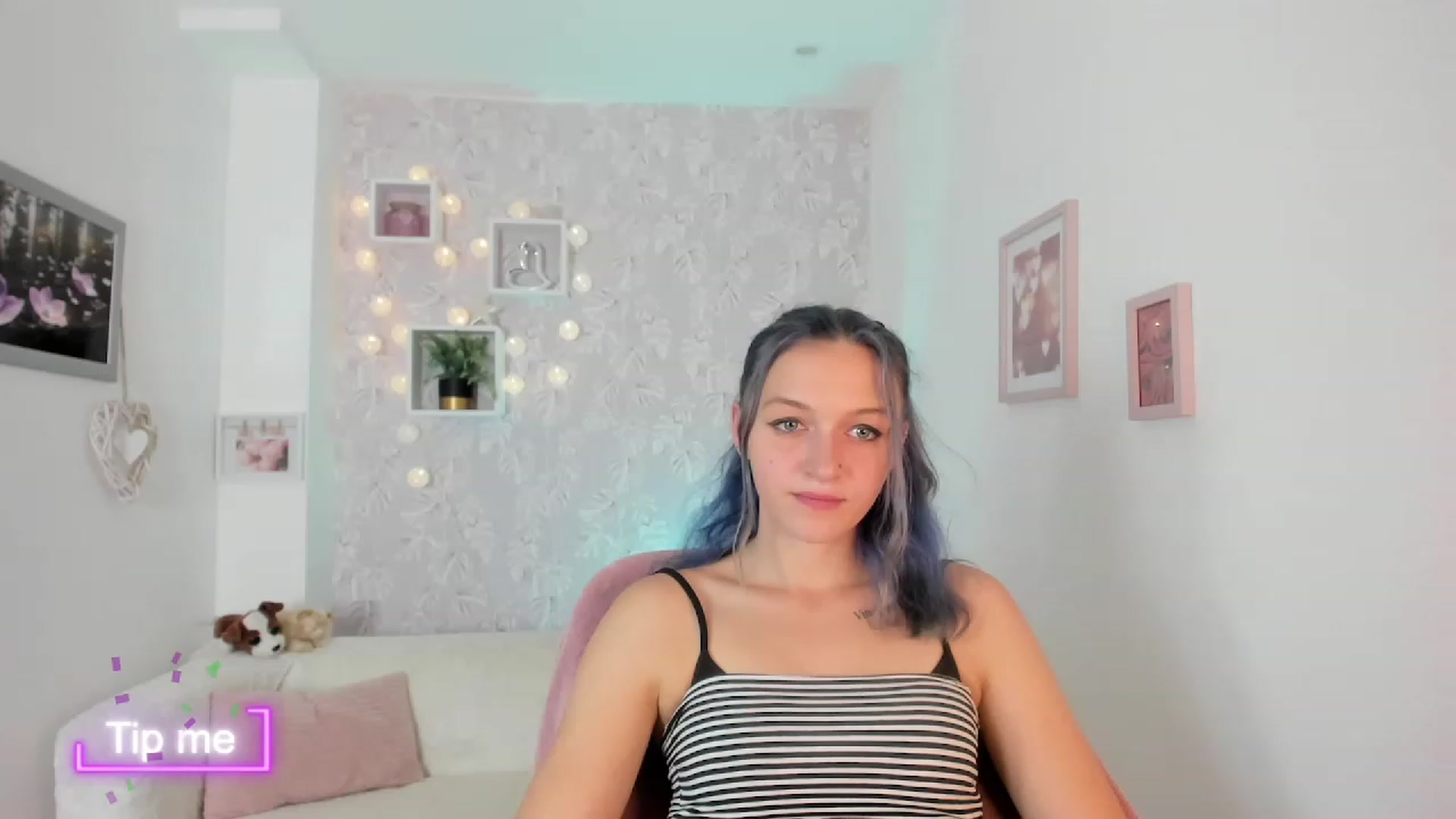 Gallery image thumbnail from Molly_Grey18's myfreecams stream on, 10/12/2023, 16:36 image 17 of 20