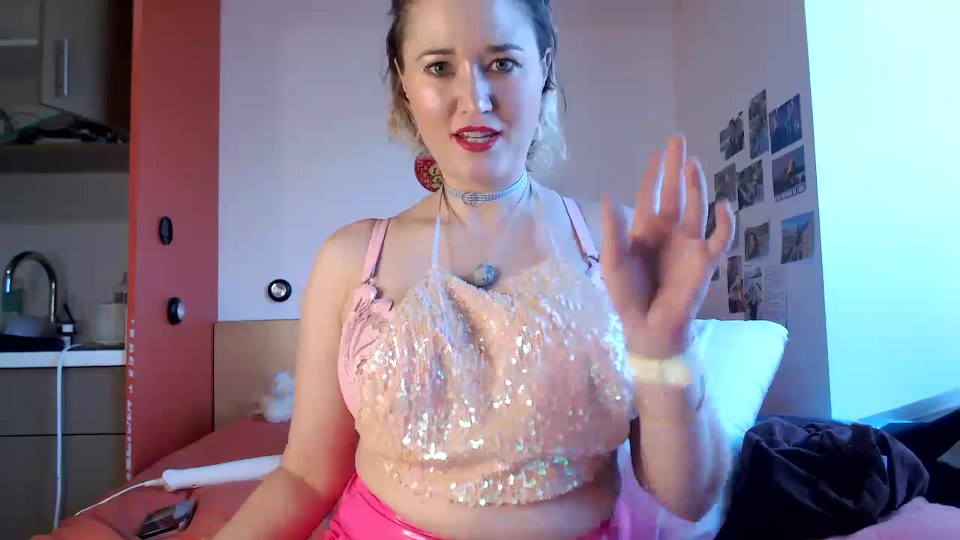 Gallery image thumbnail from Molly_Moans's myfreecams stream on, 06/24/2023, 21:24 image 2 of 20