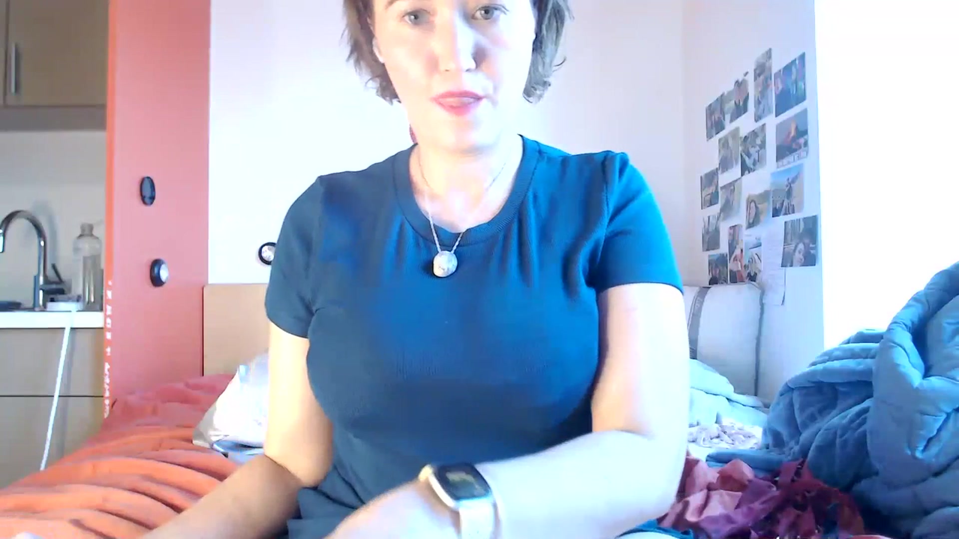 Gallery image thumbnail from Molly_Moans's myfreecams stream on, 07/20/2023, 21:15 image 6 of 20