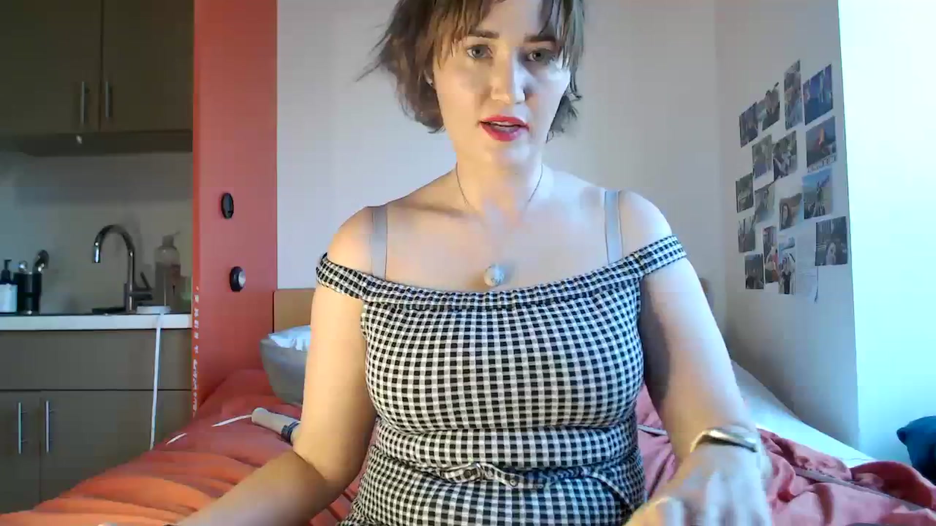 Gallery image thumbnail from Molly_Moans's myfreecams stream on, 07/21/2023, 21:59 image 5 of 20