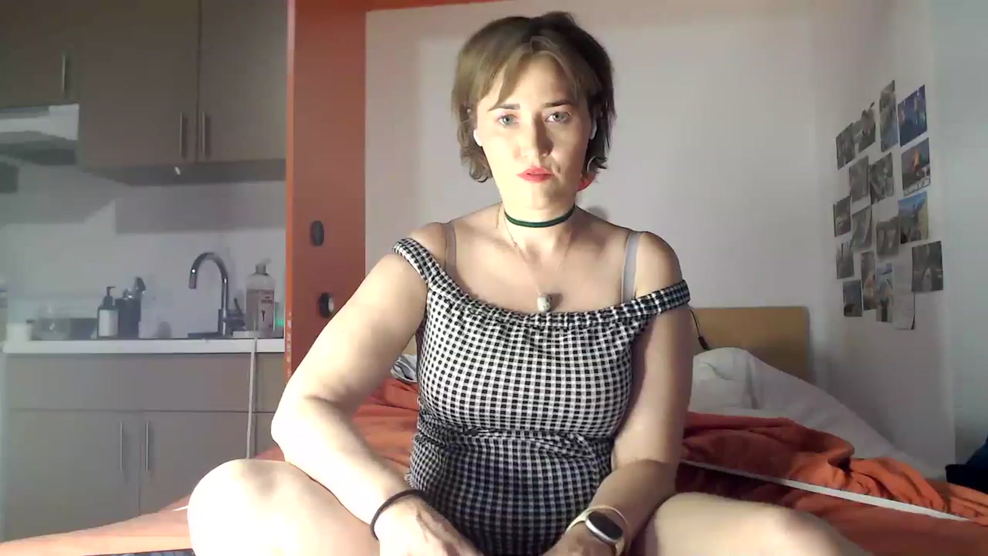 Gallery image thumbnail from Molly_Moans's myfreecams stream on, 07/22/2023, 03:26 image 17 of 20