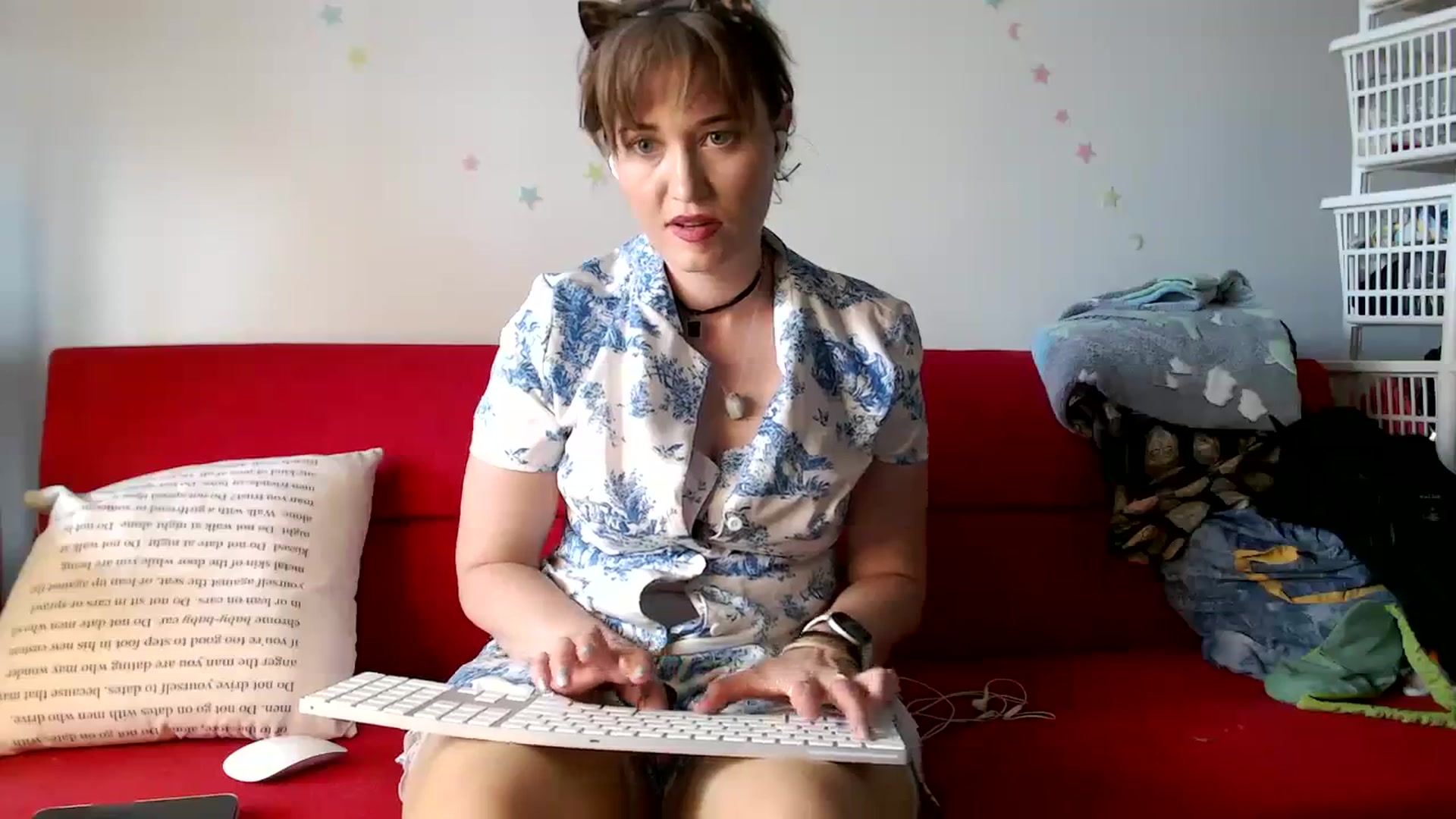 Gallery image thumbnail from Molly_Moans's myfreecams stream on, 09/03/2023, 19:58 image 10 of 20