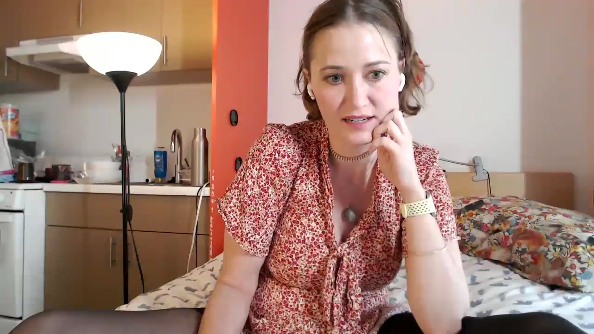 Gallery image thumbnail from Molly_Moans's myfreecams stream on, 12/10/2023, 16:14 image 16 of 20