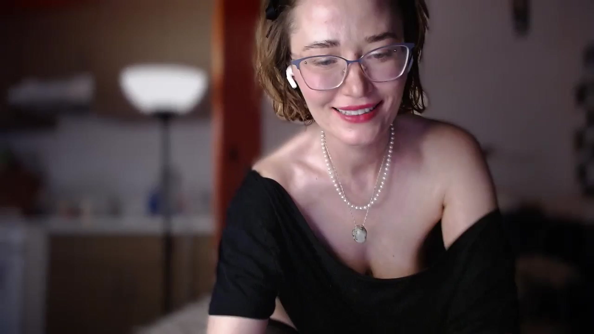 Gallery image thumbnail from Molly_Moans's myfreecams stream on, 02/14/2024, 02:51 image 15 of 20