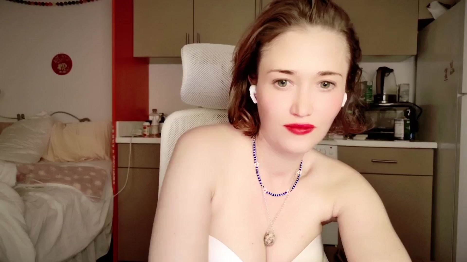 Gallery image thumbnail from Molly_Moans's myfreecams stream on, 03/15/2024, 03:11 image 17 of 20