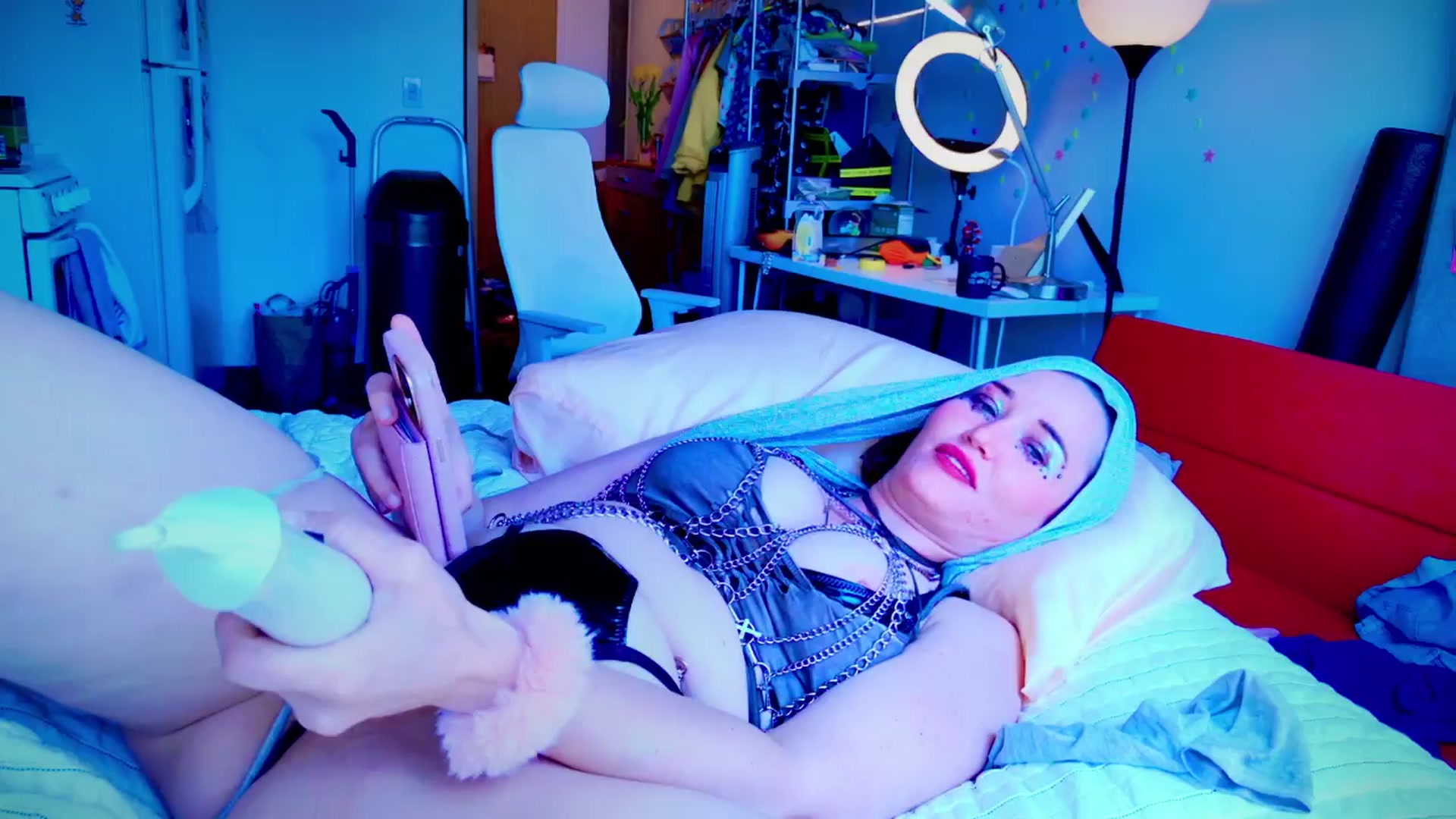 Gallery image thumbnail from Molly_Moans's myfreecams stream on, 04/07/2024, 20:44 image 17 of 20