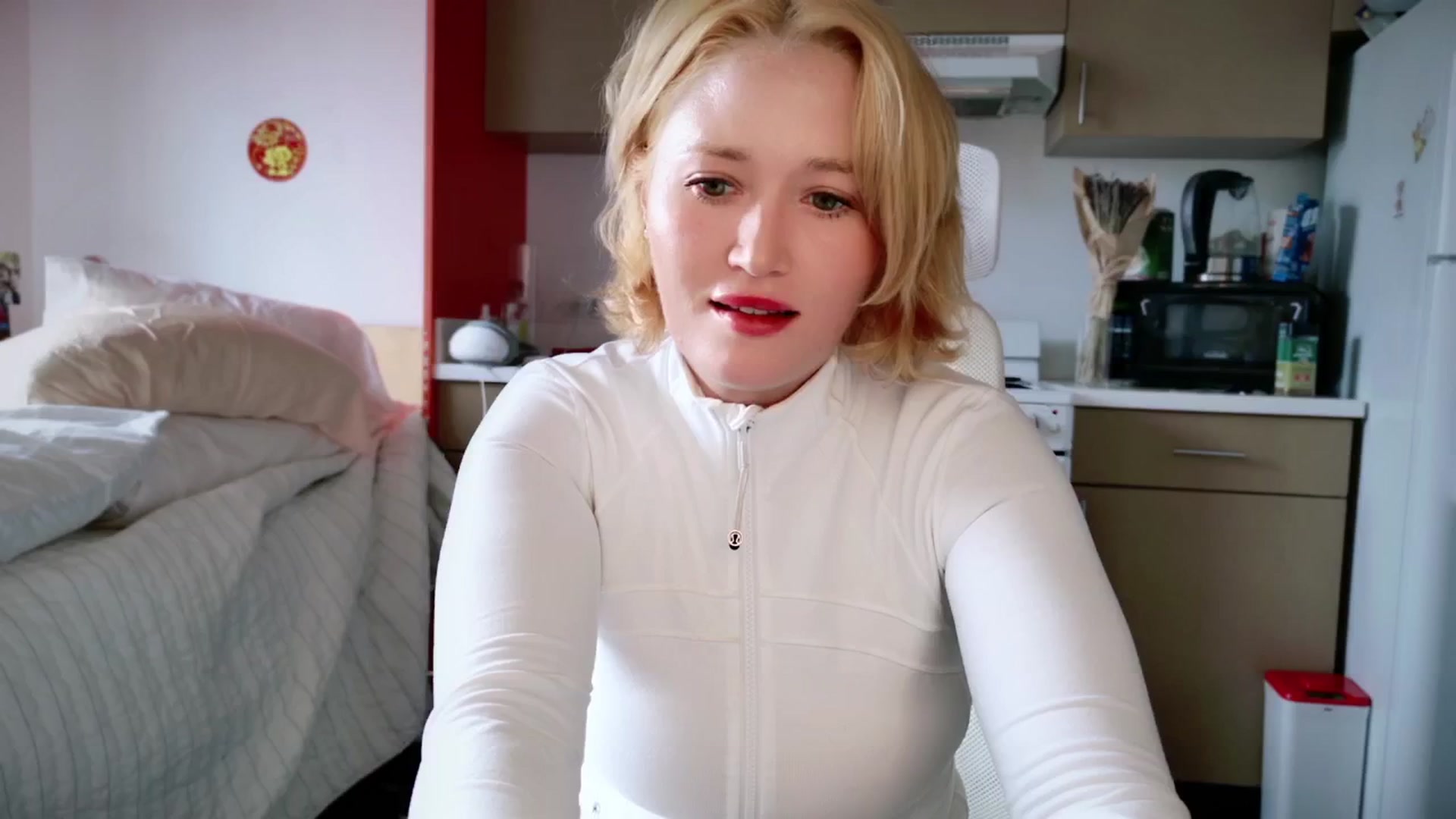 Gallery image thumbnail from Molly_Moans's myfreecams stream on, 04/24/2024, 17:42 image 13 of 20