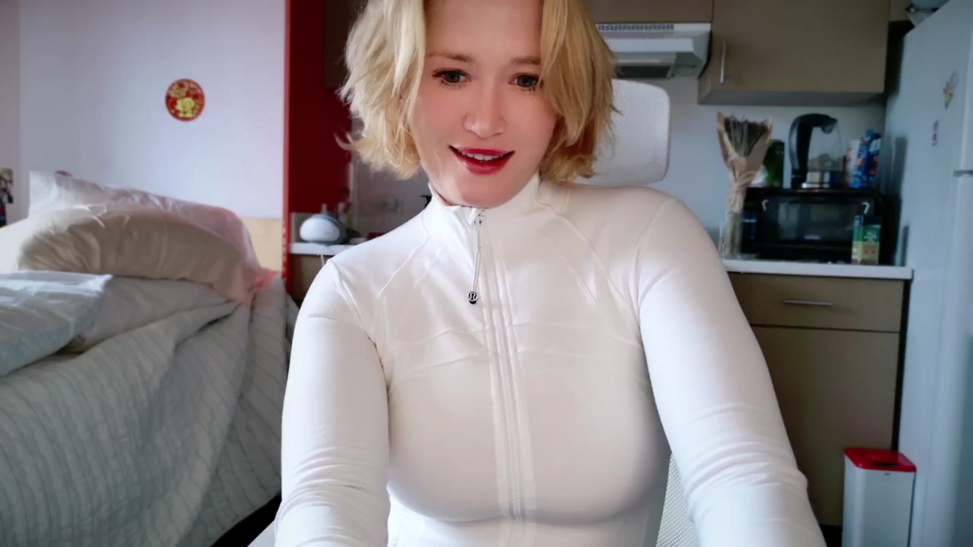 Gallery image thumbnail from Molly_Moans's myfreecams stream on, 04/24/2024, 17:42 image 8 of 20