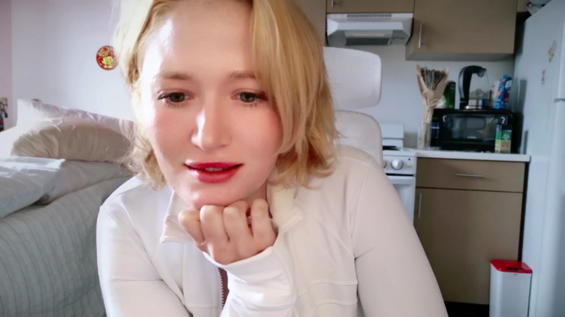 Gallery image thumbnail from Molly_Moans's myfreecams stream on, 04/24/2024, 17:42 image 14 of 20