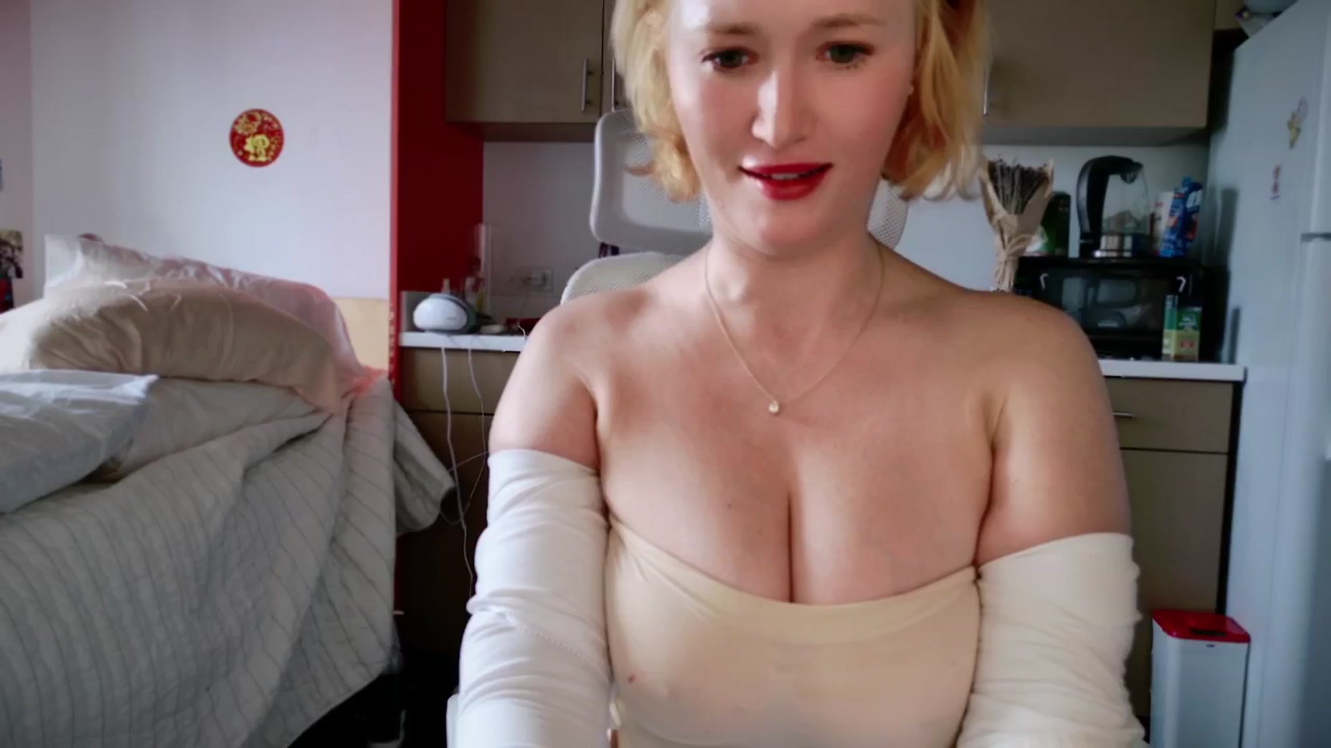 Gallery image thumbnail from Molly_Moans's myfreecams stream on, 04/24/2024, 17:42 image 16 of 20