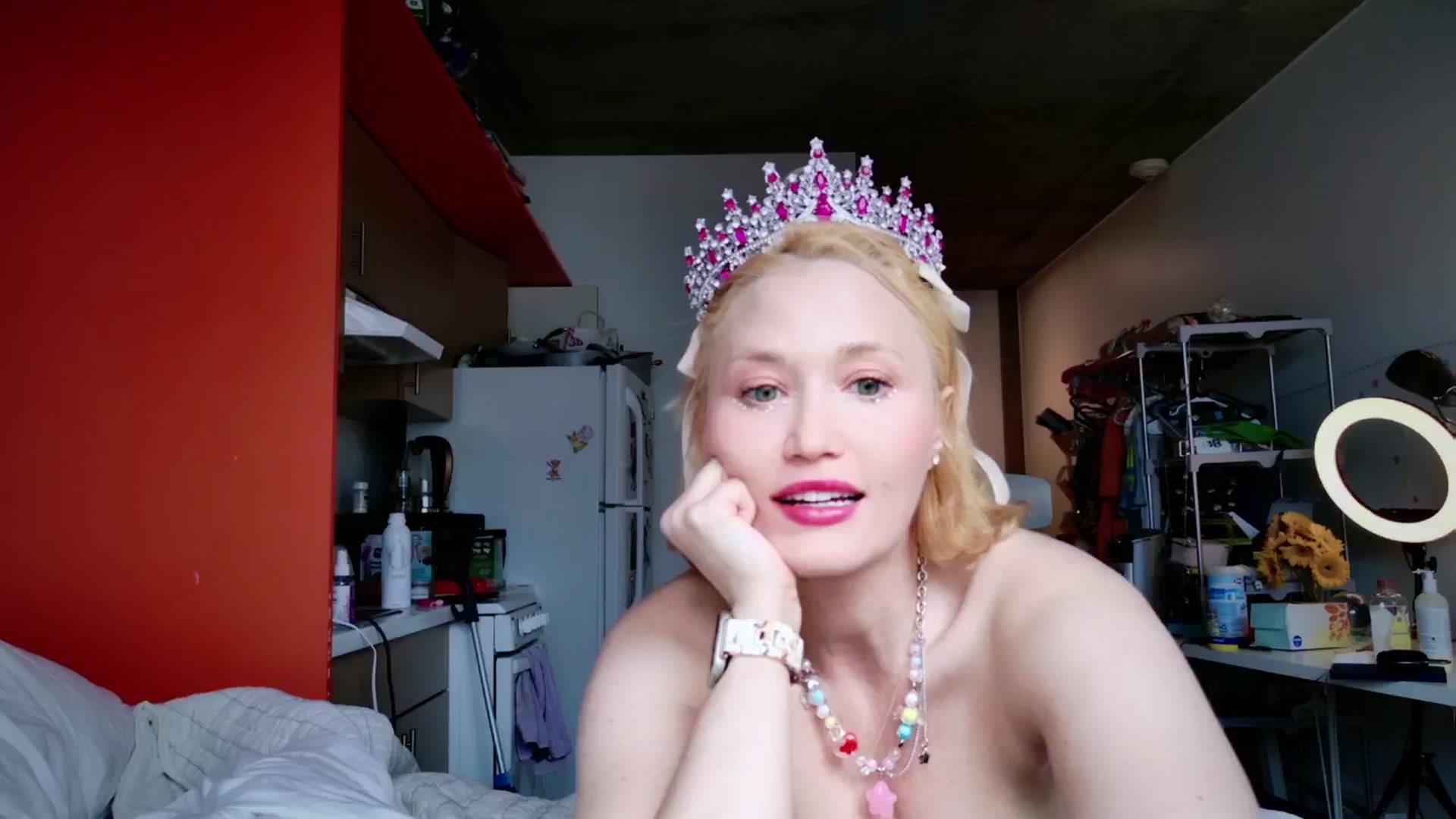 Gallery image thumbnail from Molly_Moans's myfreecams stream on, 04/27/2024, 01:17 image 3 of 20