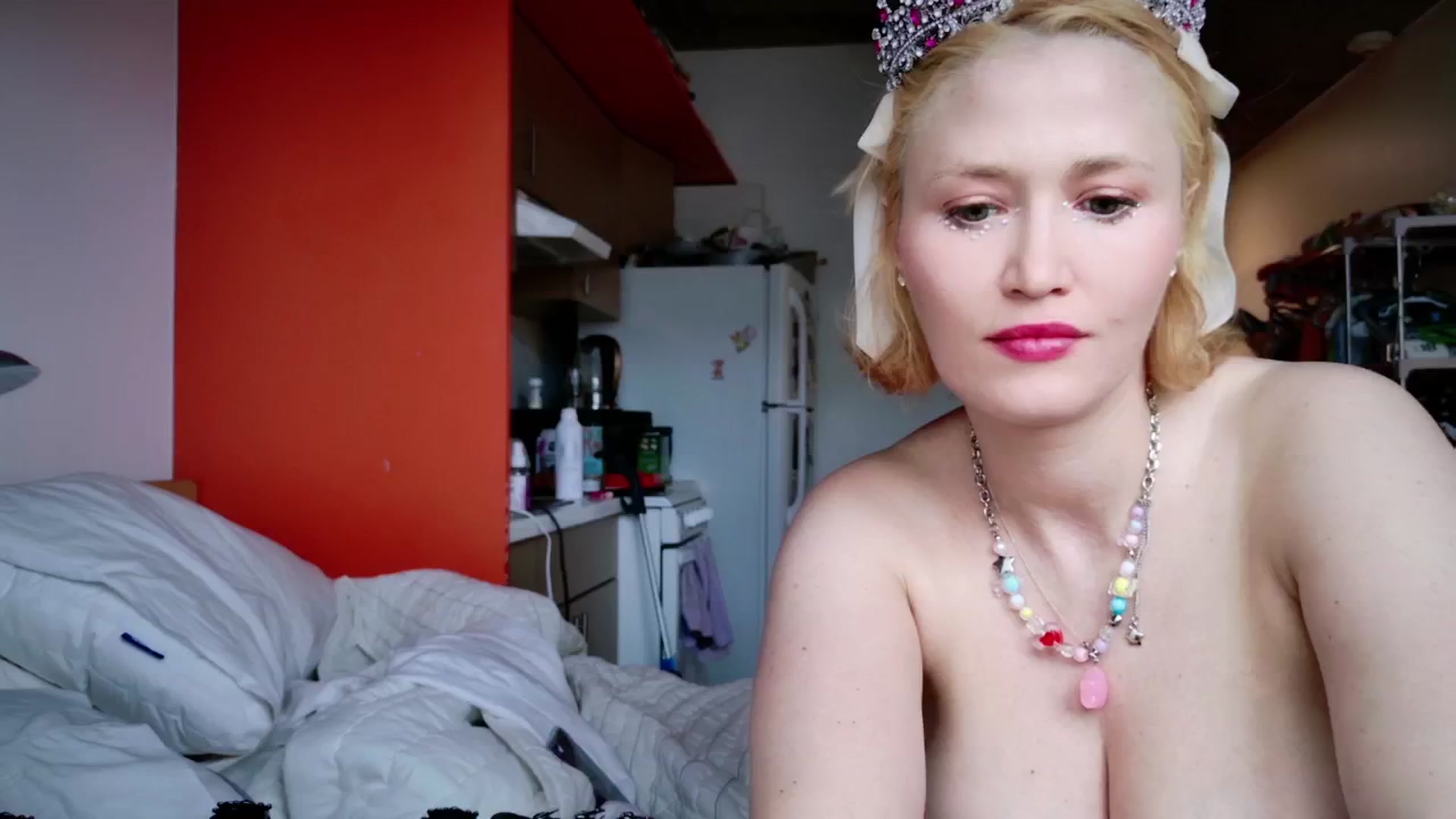 Gallery image thumbnail from Molly_Moans's myfreecams stream on, 04/27/2024, 01:17 image 7 of 20
