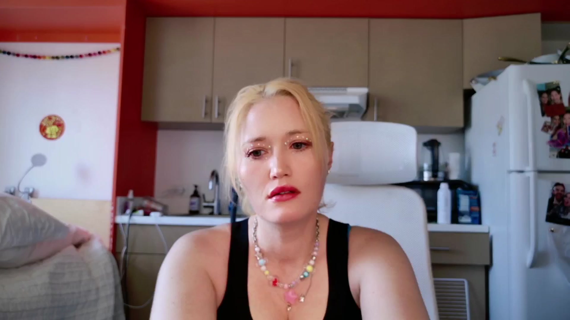 Gallery image thumbnail from Molly_Moans's myfreecams stream on, 04/27/2024, 20:19 image 17 of 20
