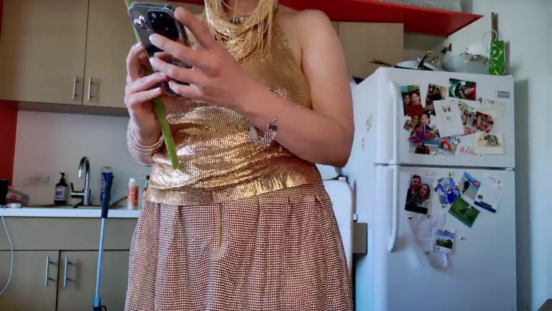 Gallery image thumbnail from Molly_Moans's myfreecams stream on, 04/27/2024, 23:19 image 16 of 20