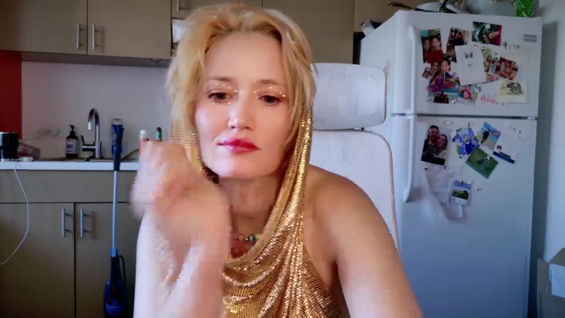 Gallery image thumbnail from Molly_Moans's myfreecams stream on, 04/28/2024, 24:11 image 8 of 20