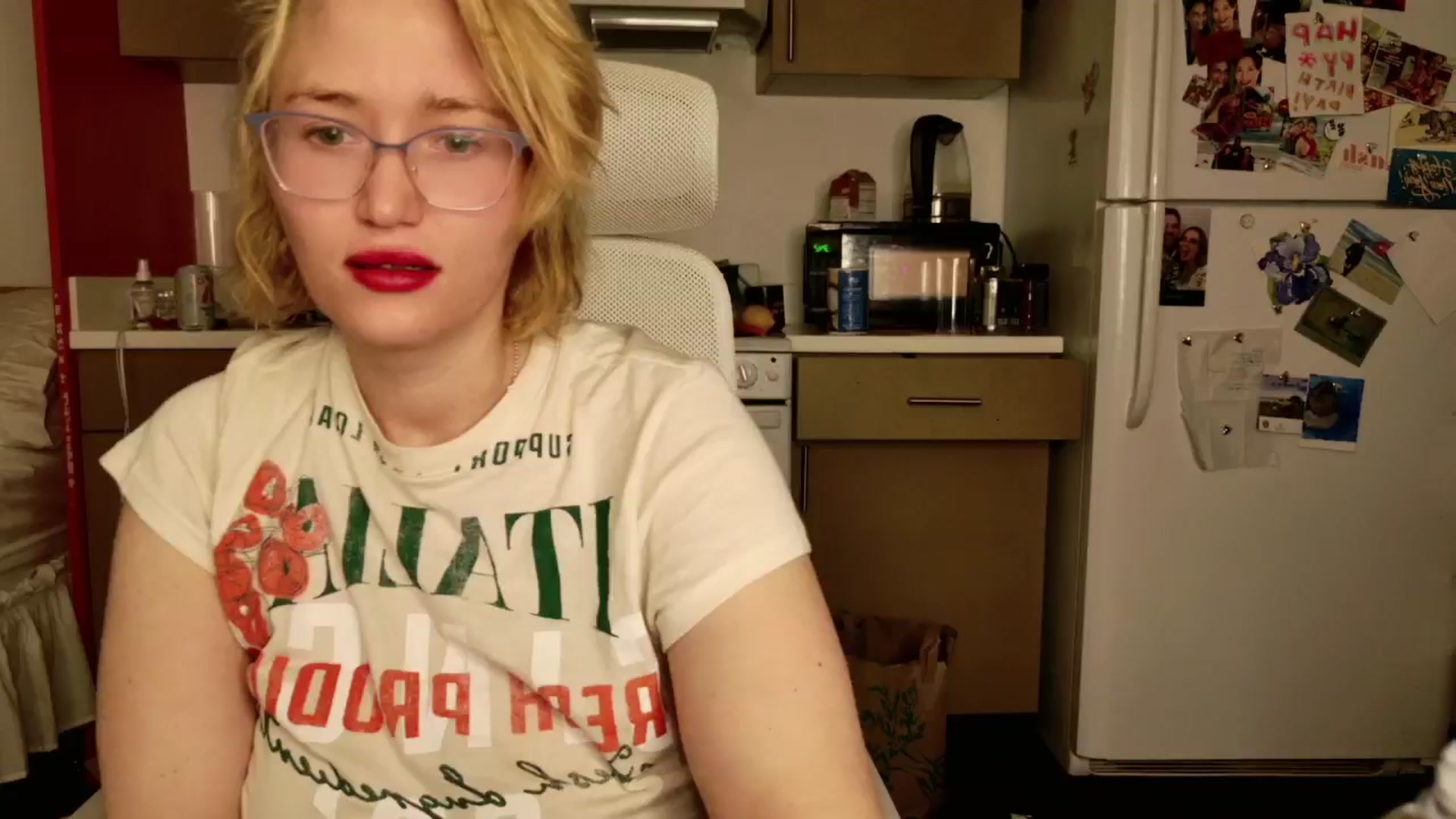 Gallery image thumbnail from Molly_Moans's myfreecams stream on, 05/23/2024, 11:50 image 8 of 20