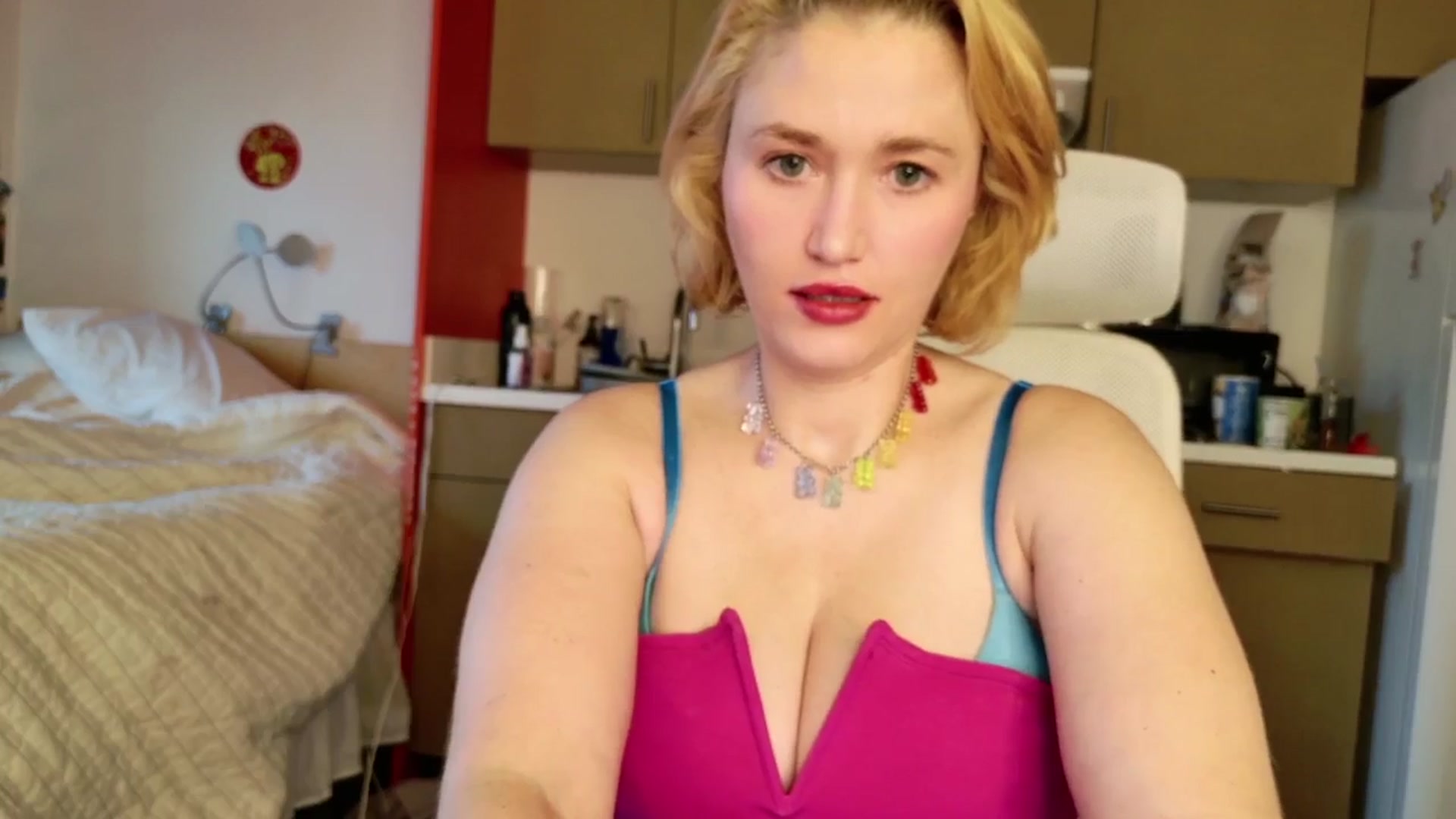 Gallery image thumbnail from Molly_Moans's myfreecams stream on, 06/05/2024, 13:17 image 20 of 20