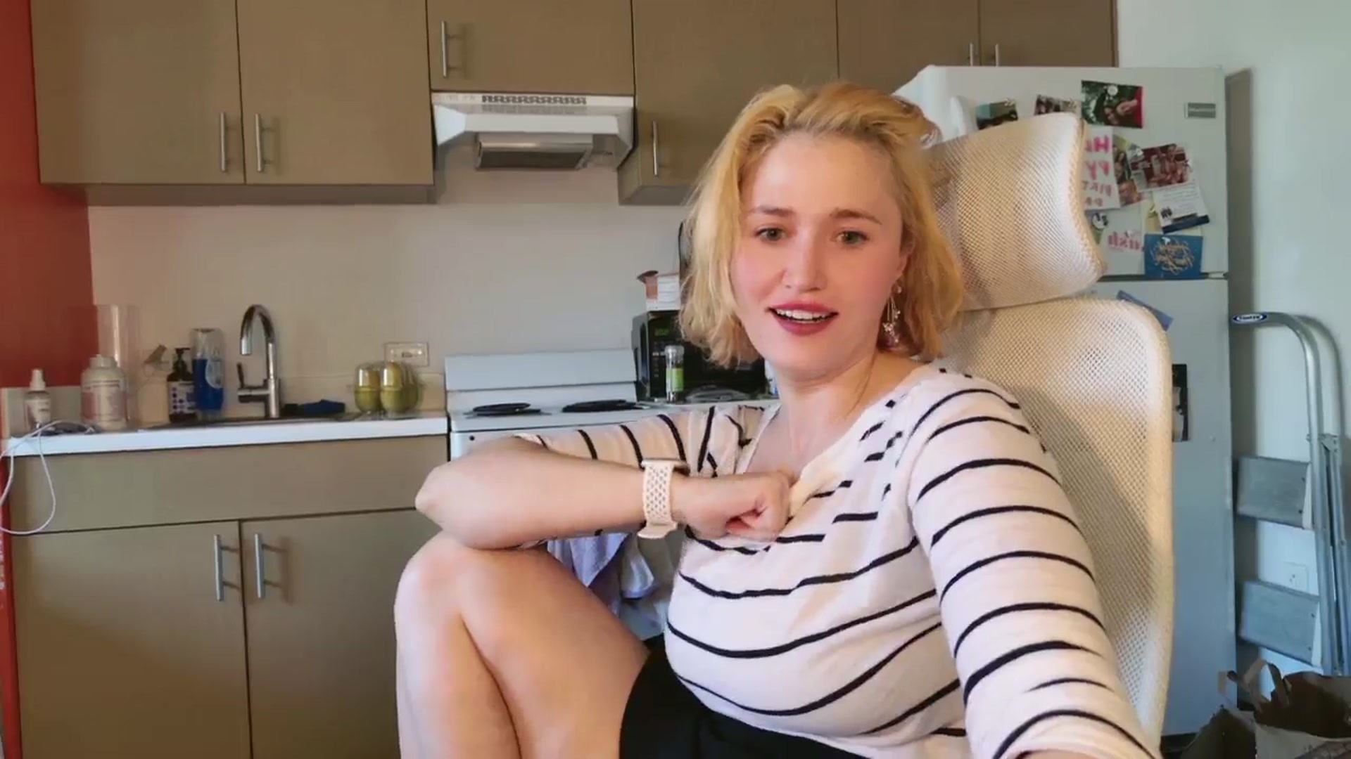 Gallery image thumbnail from Molly_Moans's myfreecams stream on, 06/05/2024, 23:05 image 8 of 20