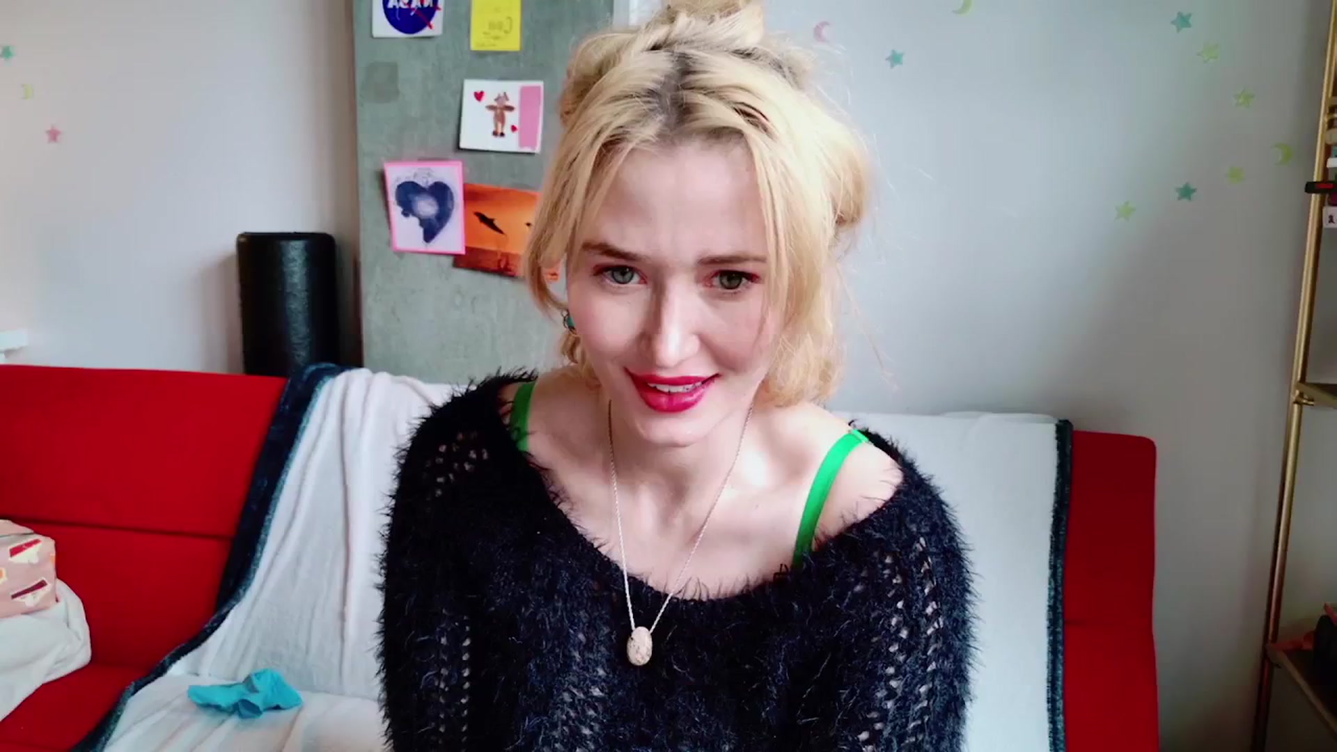Gallery image thumbnail from Molly_Moans's myfreecams stream on, 06/13/2024, 17:33 image 10 of 20