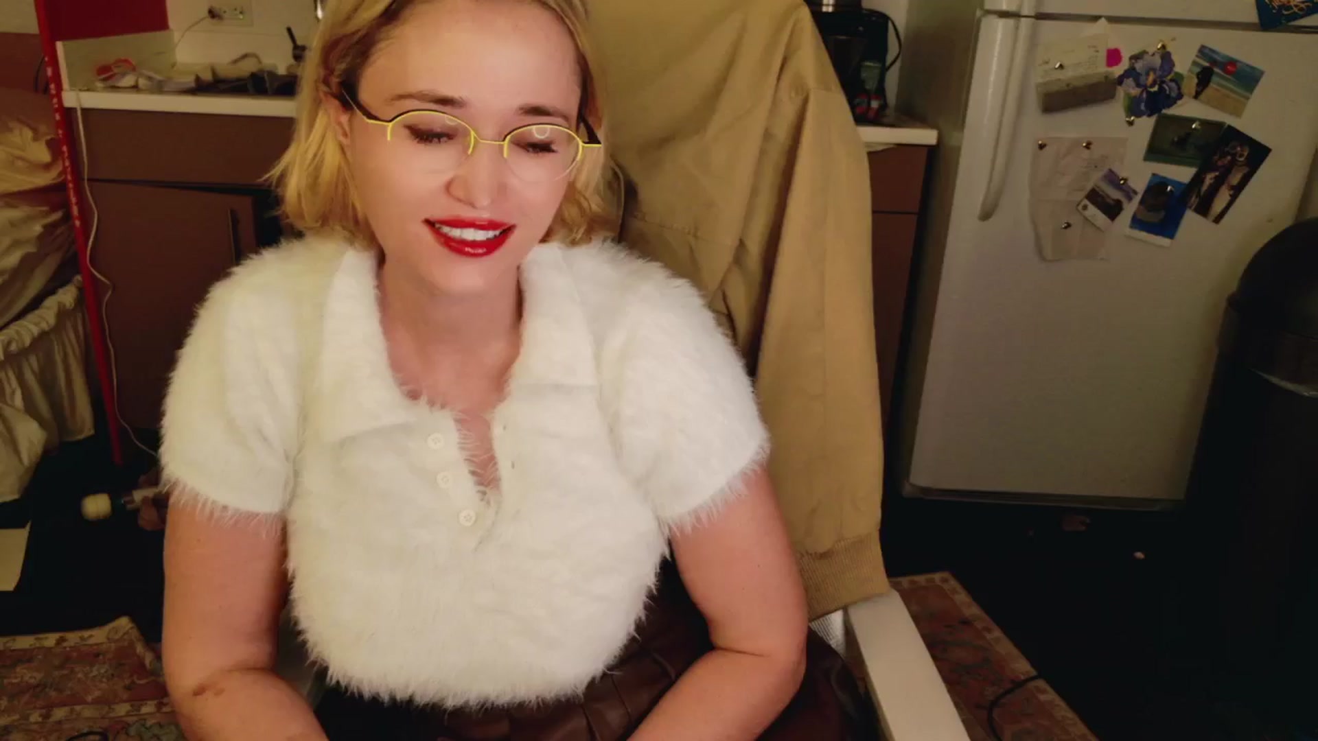 Gallery image thumbnail from Molly_Moans's myfreecams stream on, 09/20/2024, 13:51 image 10 of 20