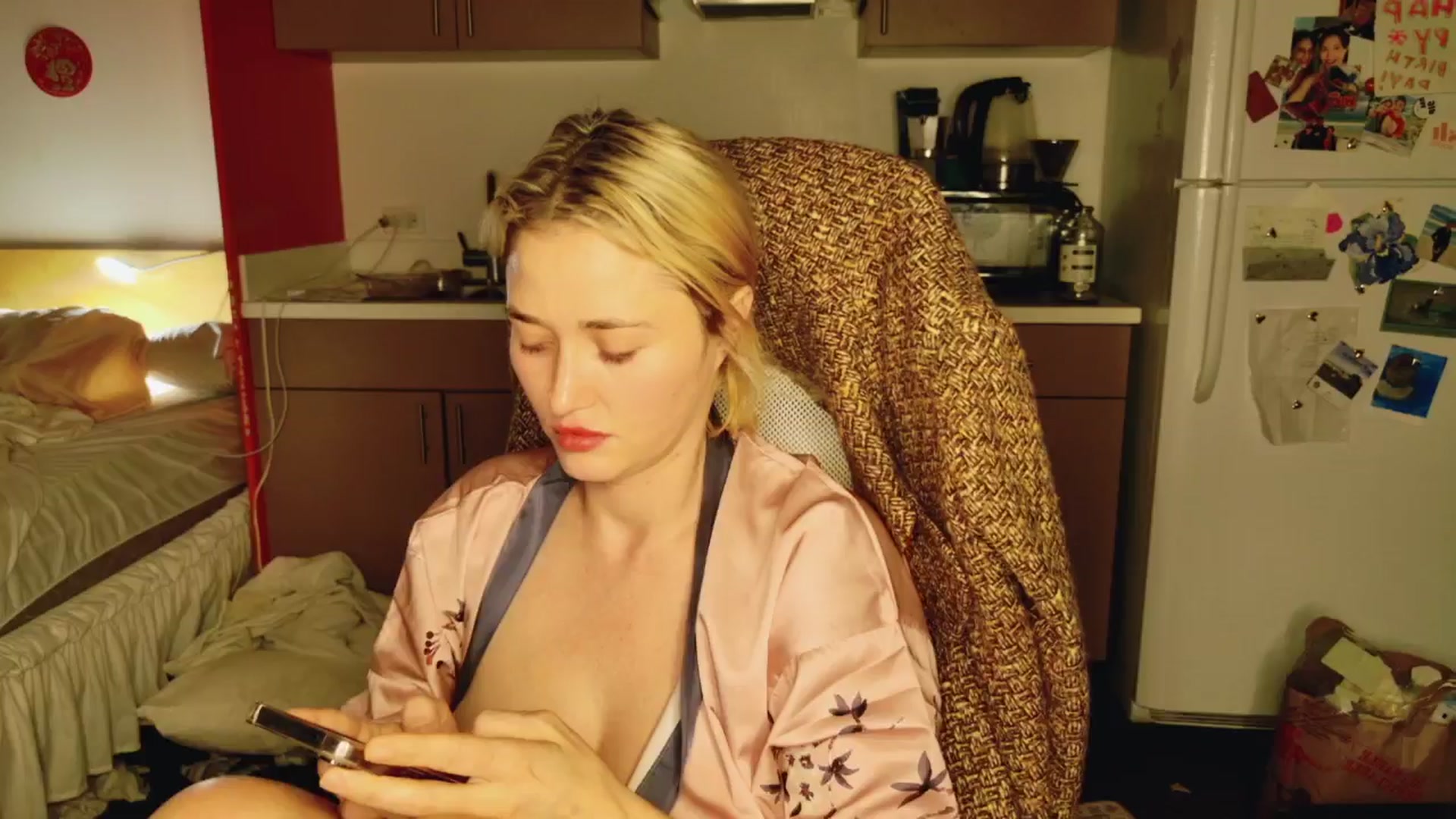 Gallery image thumbnail from Molly_Moans's myfreecams stream on, 09/28/2024, 10:11 image 15 of 20